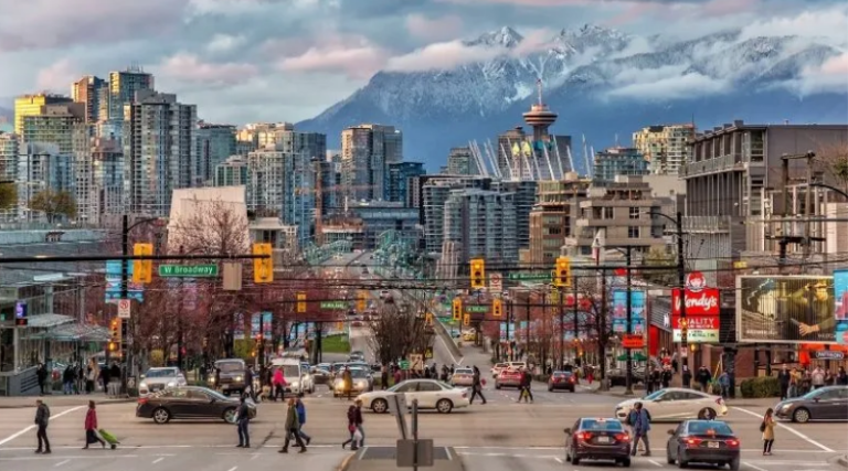 The Vancouver housing market is beginning to decline for about 2 years, the expert said Vancouver-housing-market